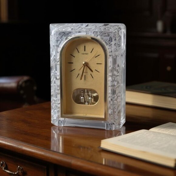 VTG Seiko Quartz Lead Crystal Mantle Clock with Pendulum Made in Japan Works - Picture 1 of 10
